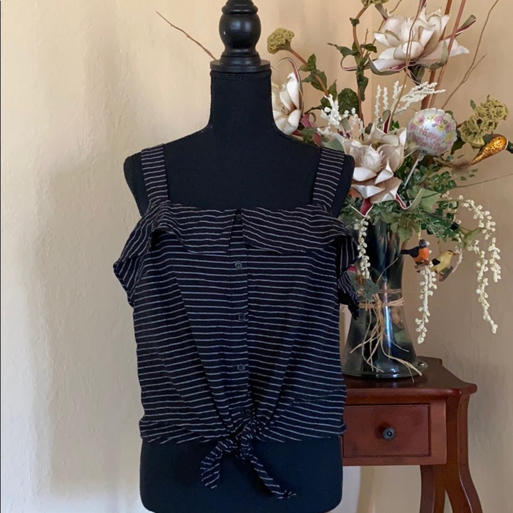 Sleeveless Top Tie Hem